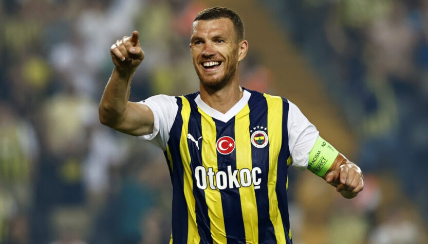 CHUTOGEL - Dzeko: Pahlawan Fenerbahce dalam Kemenangan 2-0