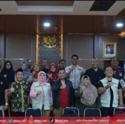 Kpu sahkan berkas 3 paslon pilgub jakarta